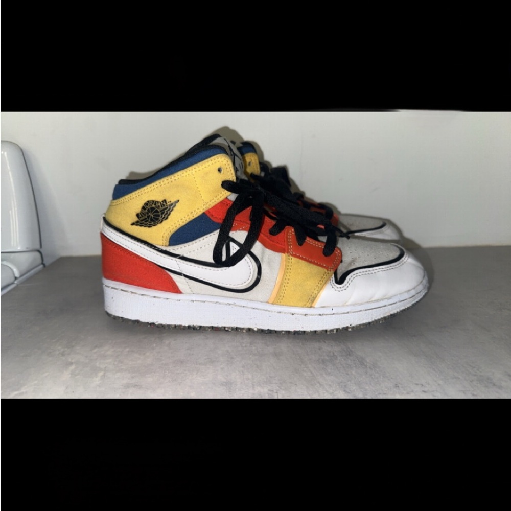 Air Jordan One Mid SE